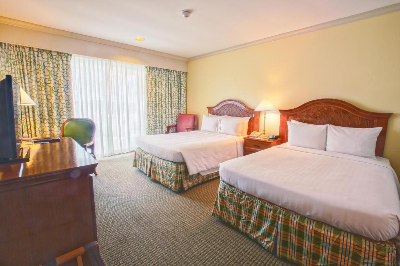 Pacific Star Resort & Spa Tamuning Extérieur photo