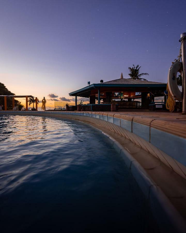 Pacific Star Resort & Spa Tamuning Extérieur photo